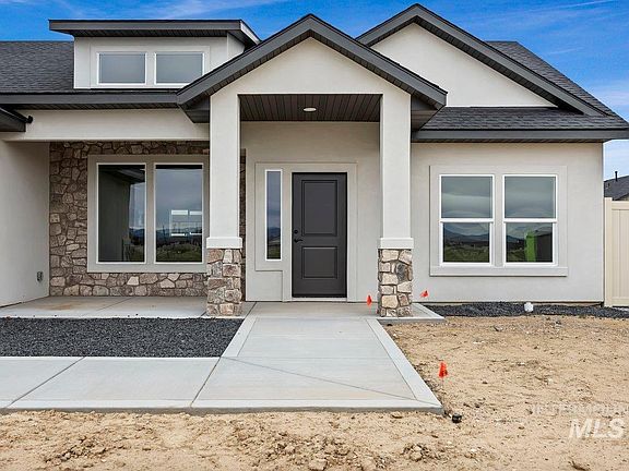 3rd image of 1044 Quartz Rd