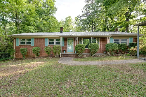 2026 Jefferson Dr Photo 1