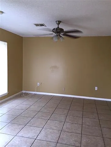 Building Photo - 3405 Shangri La Dr