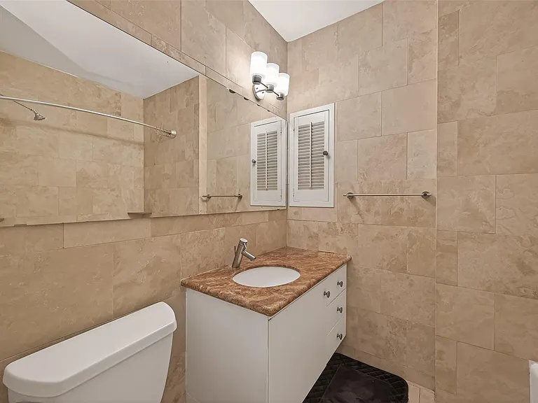 2600 Bellefontaine St #B24 — Photo 28