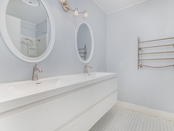 4th image of 2308 Westwood Dr