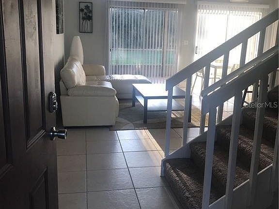 2nd image of 3189 Tamarind Cir