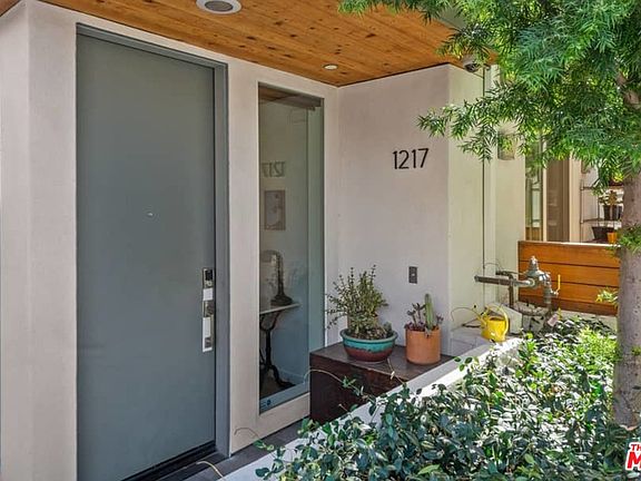 2nd image of 1217 N Garbo Ln