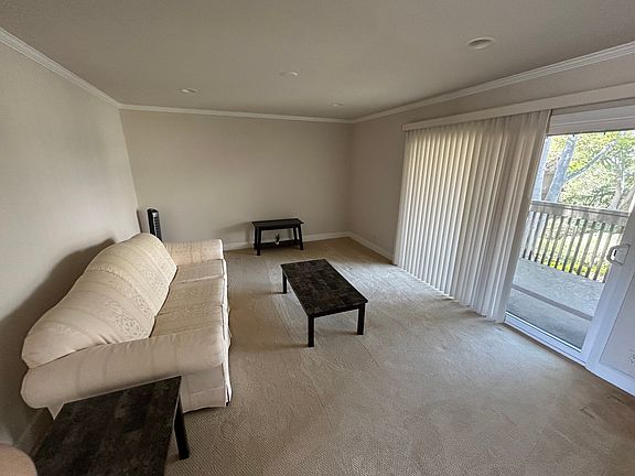 4th image of 8541 Villa La Jolla Dr APT C