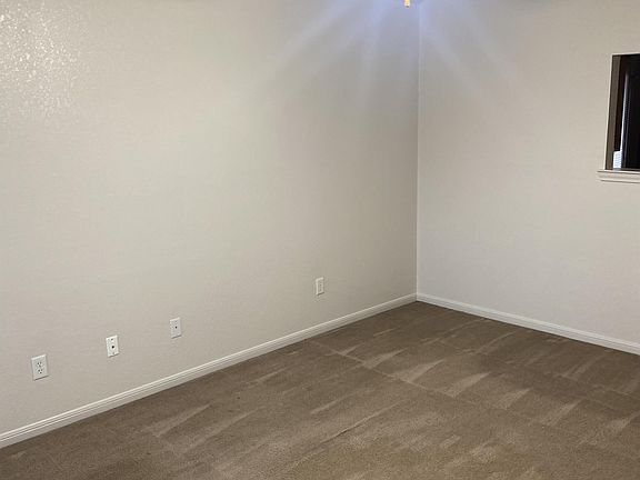 3rd image of 1104 Nicholas Cir #A