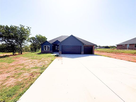 2nd image of 2209 Winter Ridge Rd