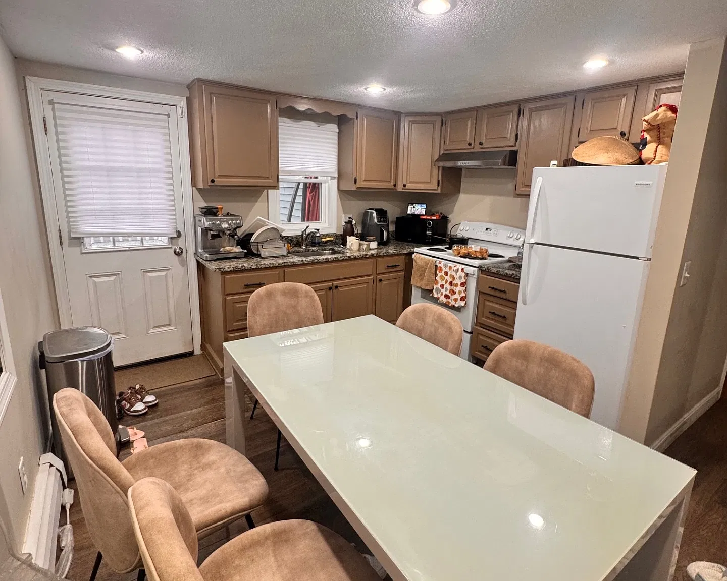 2 bed, $2,600 — Photo 1