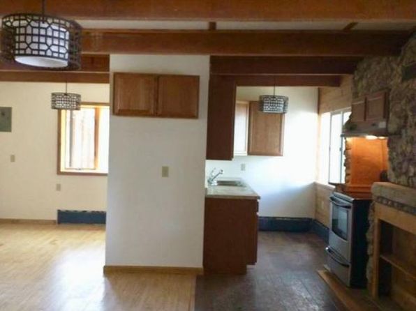 636 Washakie St, Lander, WY 82520