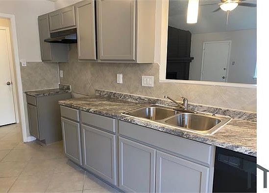 1st image of 2127 Hammerwood Dr