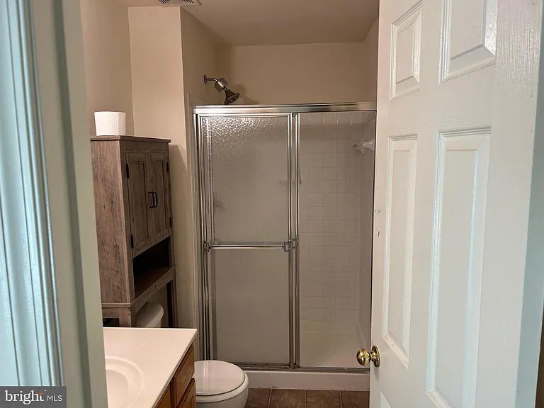 6821 Hollow Glen Ct — Photo 10