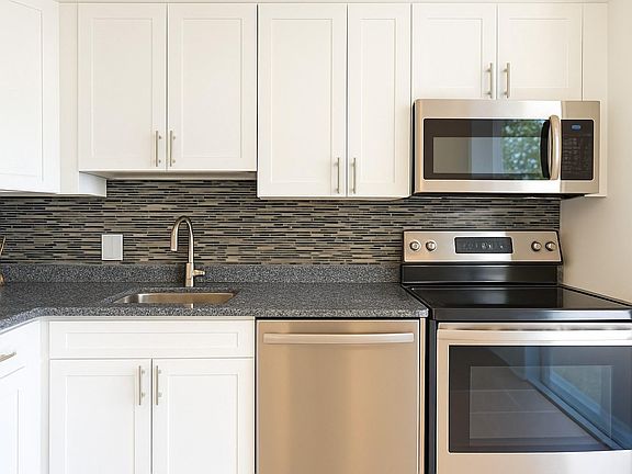 3rd image of 4650 Washington Street #210