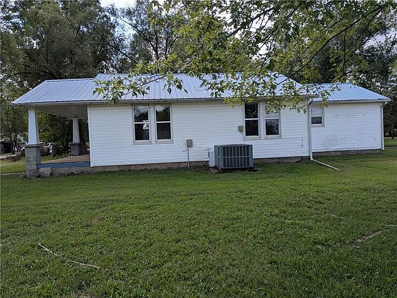 3rd image of 1303 Walnut St
