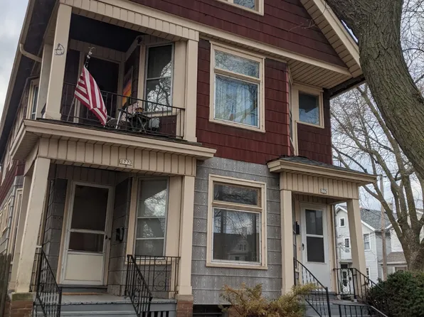 1773 N Astor St, Milwaukee, WI 53202