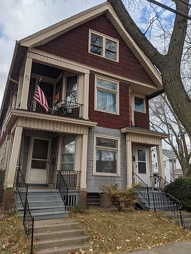 1773 N Astor St Photo 1