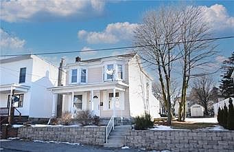 1st image of 123 N Railroad Ave
