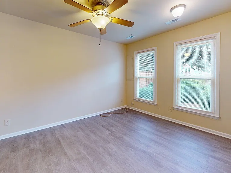 6008 Chestnut Hollow Ct — Photo 47