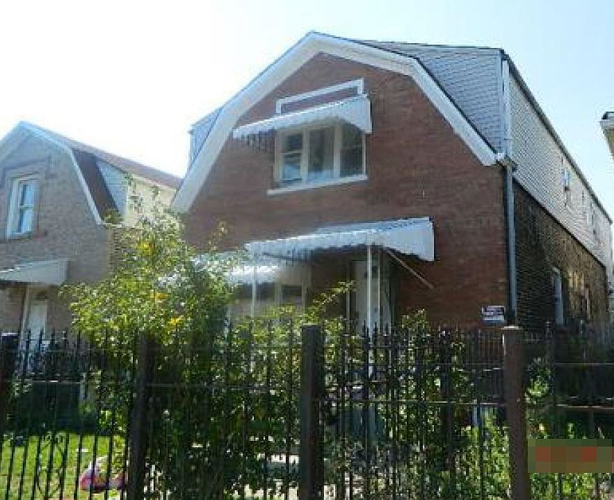 2nd image of 1120 N Pulaski Rd
