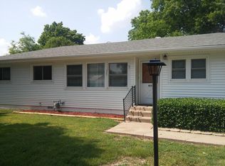 923 Wendy Ln, Carthage, MO 64836