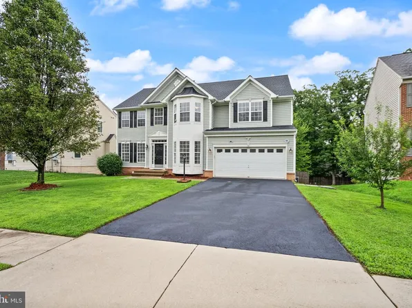 9121 Autumn Glory Ln, Bristow, VA 20136