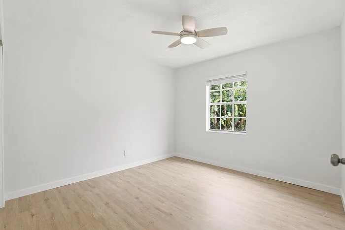 1112 Laurel Oaks Ct — Photo 13