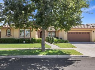 2032 Mariposa Dr, Hughson, CA 95326