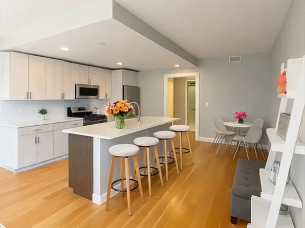 98 Prescott St #3B, Boston, MA 02128