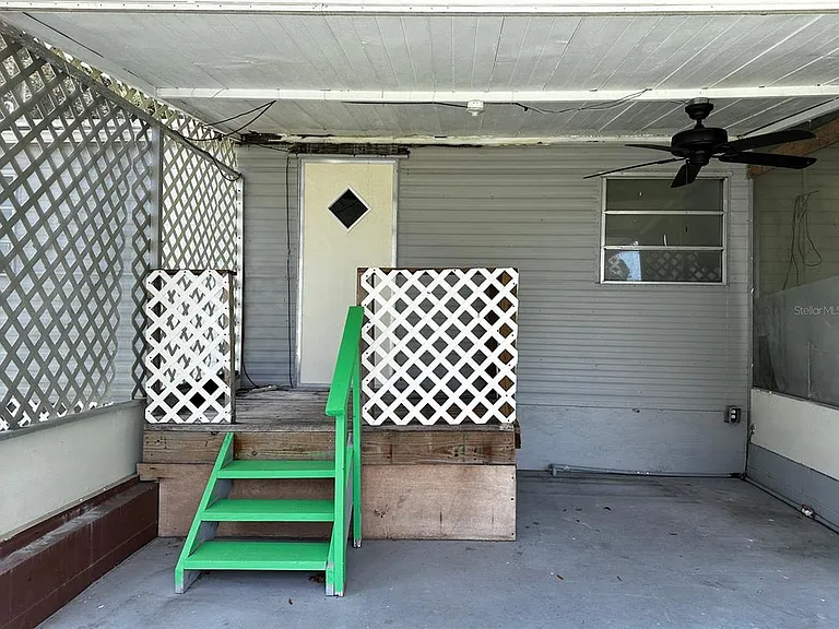 817 Parks St — Photo 3