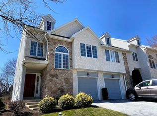 381 Bristol Cir, Exton, PA 19341