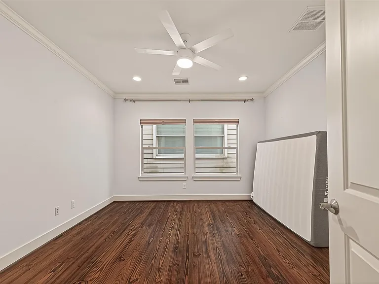 1510 Crockett St #B — Photo 25