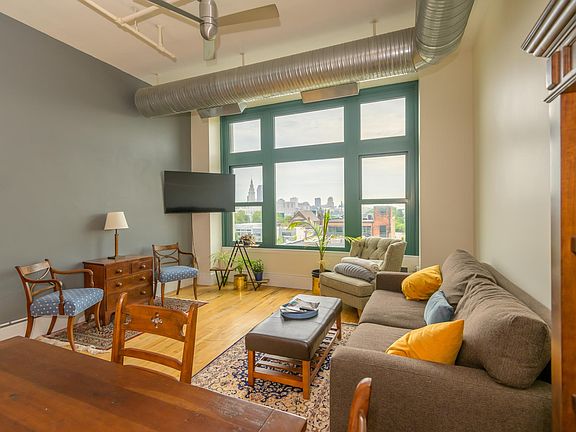 3rd image of 1951 W 26th St #509-1