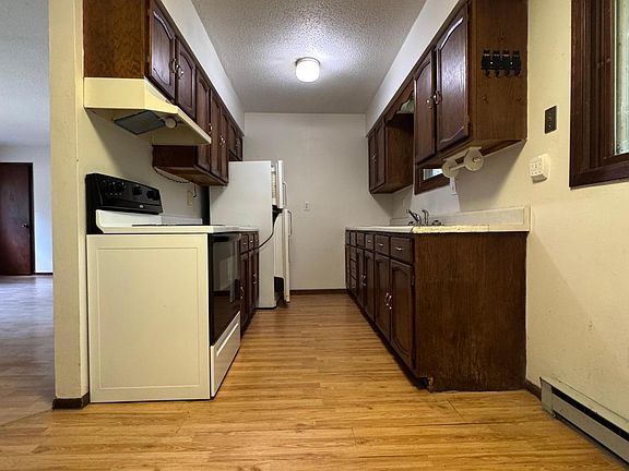 5th image of 8776 Dorothy Ave