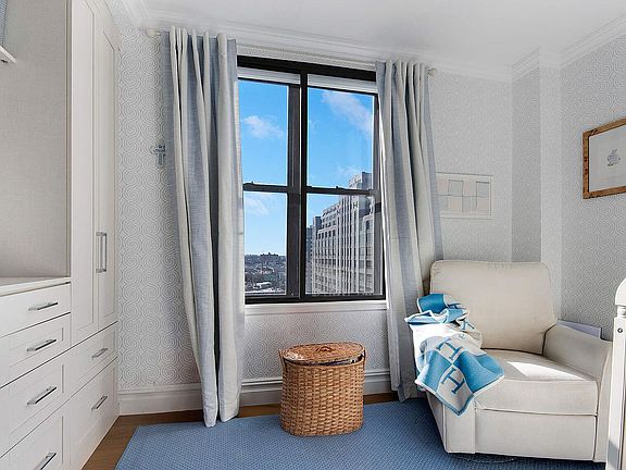 5th image of 2 Grace Ct APT 5Z
