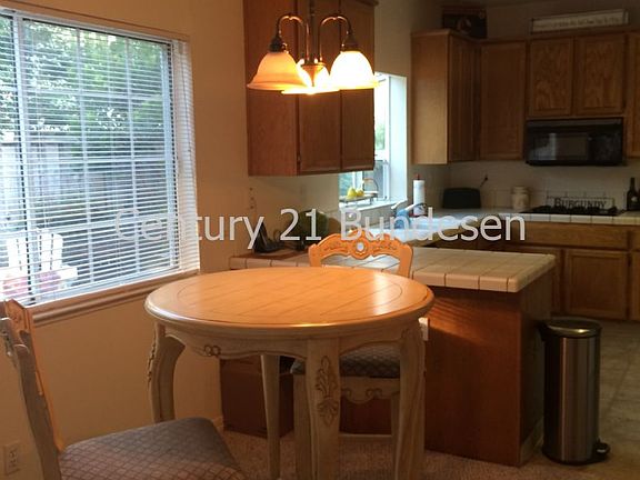 5th image of 1921 Rainier Cir