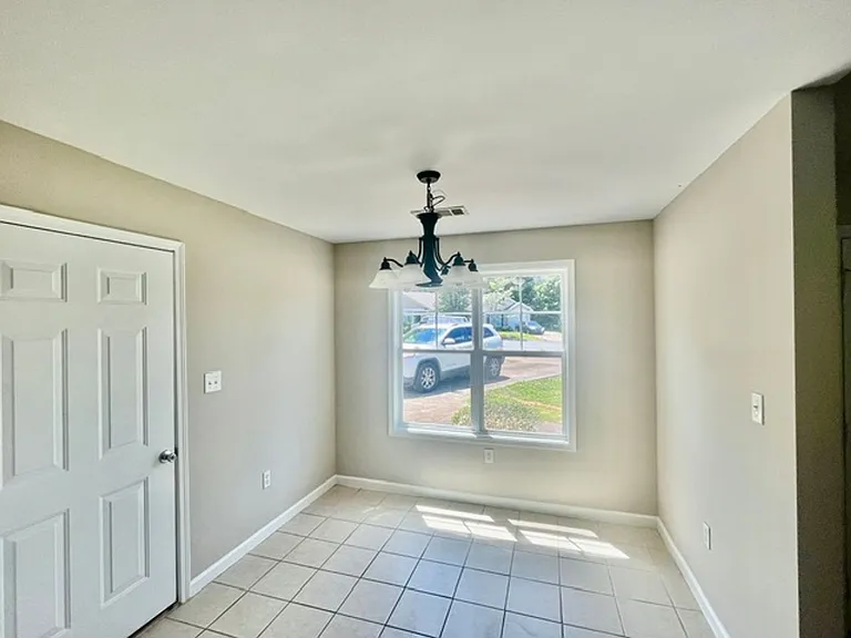 9-11 Chesney Dr — Photo 5