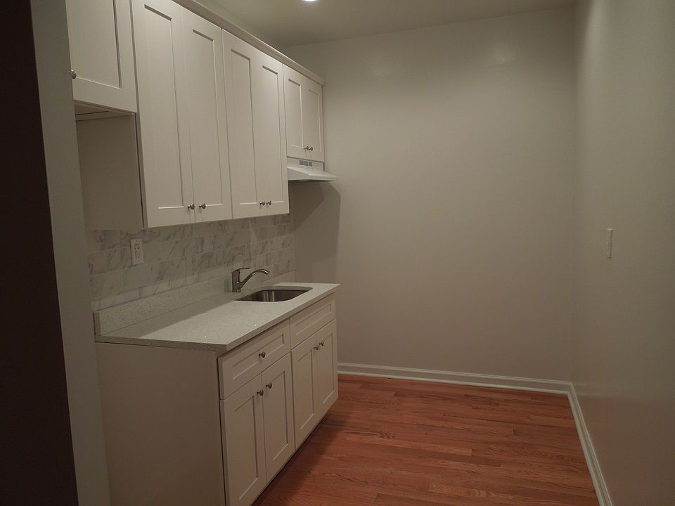 1st image of 403 Saint Johns Pl APT 1B