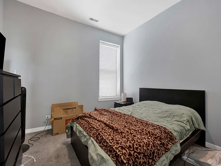 2143 N Western Ave #3F — Photo 9