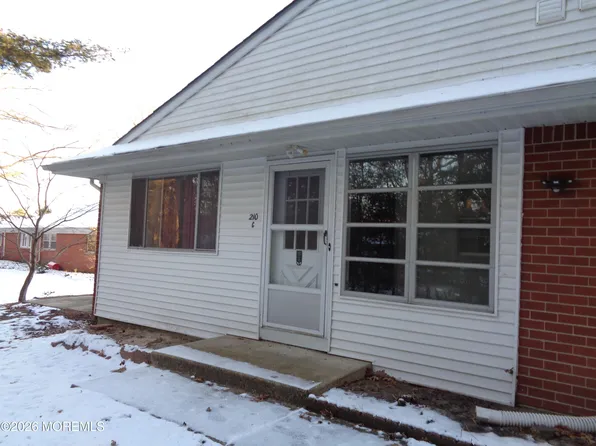 210 C Laurel Place, Whiting, NJ 08759