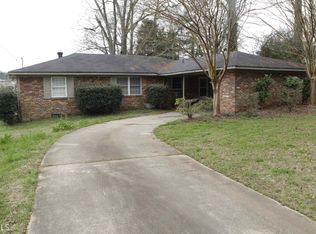 106 N Lakeshore Dr, Carrollton, GA 30117