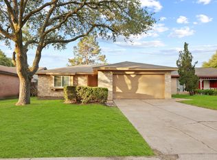 5111 Raven Ridge Dr, Houston, TX 77053