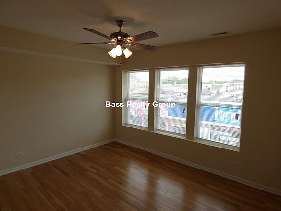 2nd image of 3101 W Lawrence Ave #3