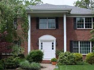 35 Pinewood Cres, Berkeley Heights, NJ 07922