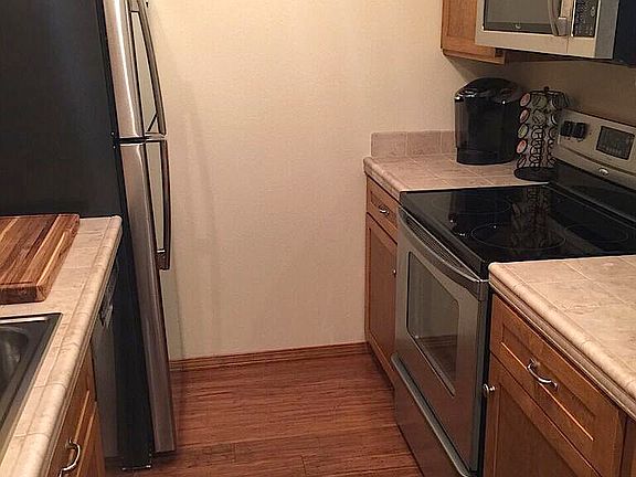4th image of 12044 96th Ave NE APT 214