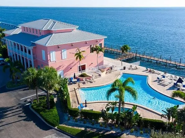 5275 Coquina Key Dr SE APT B, Saint Petersburg, FL 33705