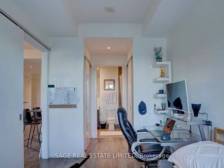 159 Dundas St E #3302 — Photo 10