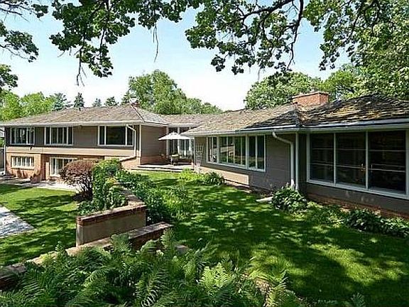 Extensive Landscaping