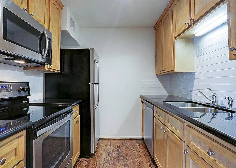 415 Hawthorne St #5