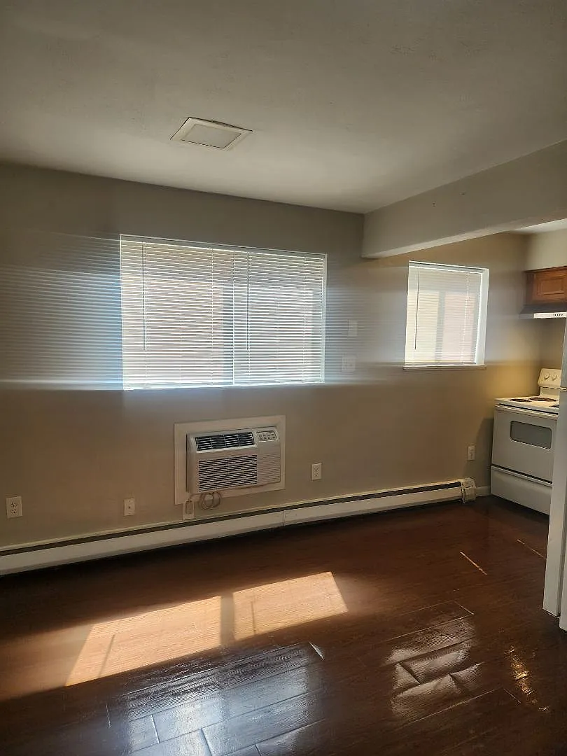2921 Hoover Ave - 1 — Photo 2