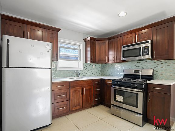 4th image of 118-27 Lakeview Blvd E Floor 2