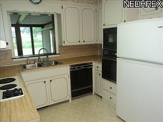 5th image of 174 Longview Dr