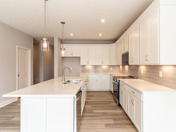 7th image of this home